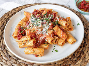 Beef mince rigatoni with roasted red peppers in creamy red sauce